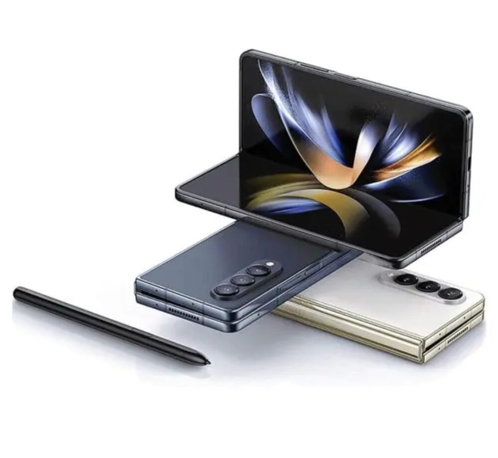 Ssg glx z fd 4 all Galaxy Z Fold 4 - 256GB/12GB - 2sim - 50MP+10MP+12MP/10MP - 4400mAh - garantie 12 mois (neuf)